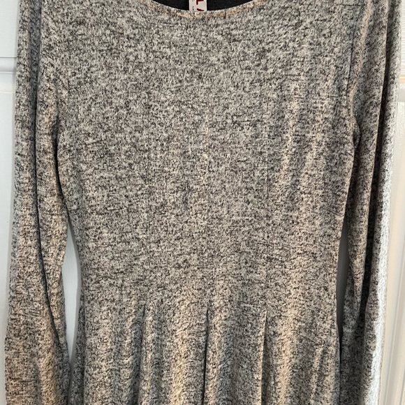 Anthropology Dress NWT - Gray Size Small. - Picture 15 of 16